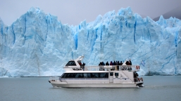 Perito Moreno - catamaran excursion